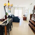 En Primera Linea De Playa Con Piscina Y Garaje Gratuito Denia
