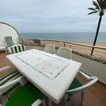 En Primera Linea De Playa Con Piscina Y Garaje Gratuito *