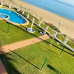 En Primera Linea De Playa Con Piscina Y Garaje Gratuito Daire