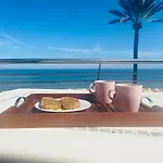 En Primera Linea De Playa Con Piscina Y Garaje Gratuito Daire