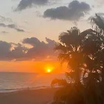 En Primera Linea De Playa Con Piscina Y Garaje Gratuito Denia