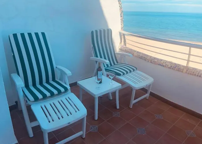 아파트 En Primera Linea De Playa Con Piscina Y Garaje Gratuito *