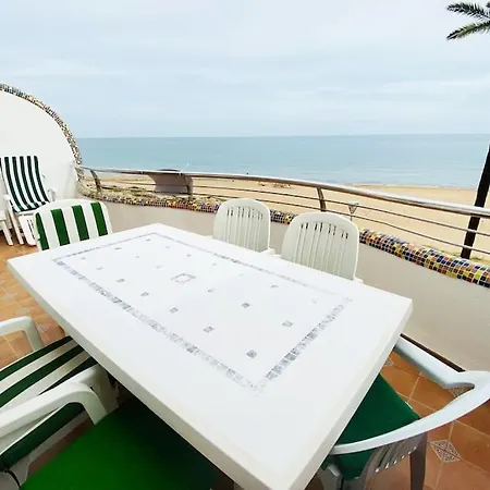 En Primera Linea De Playa Con Piscina Y Garaje Gratuito Apartment
